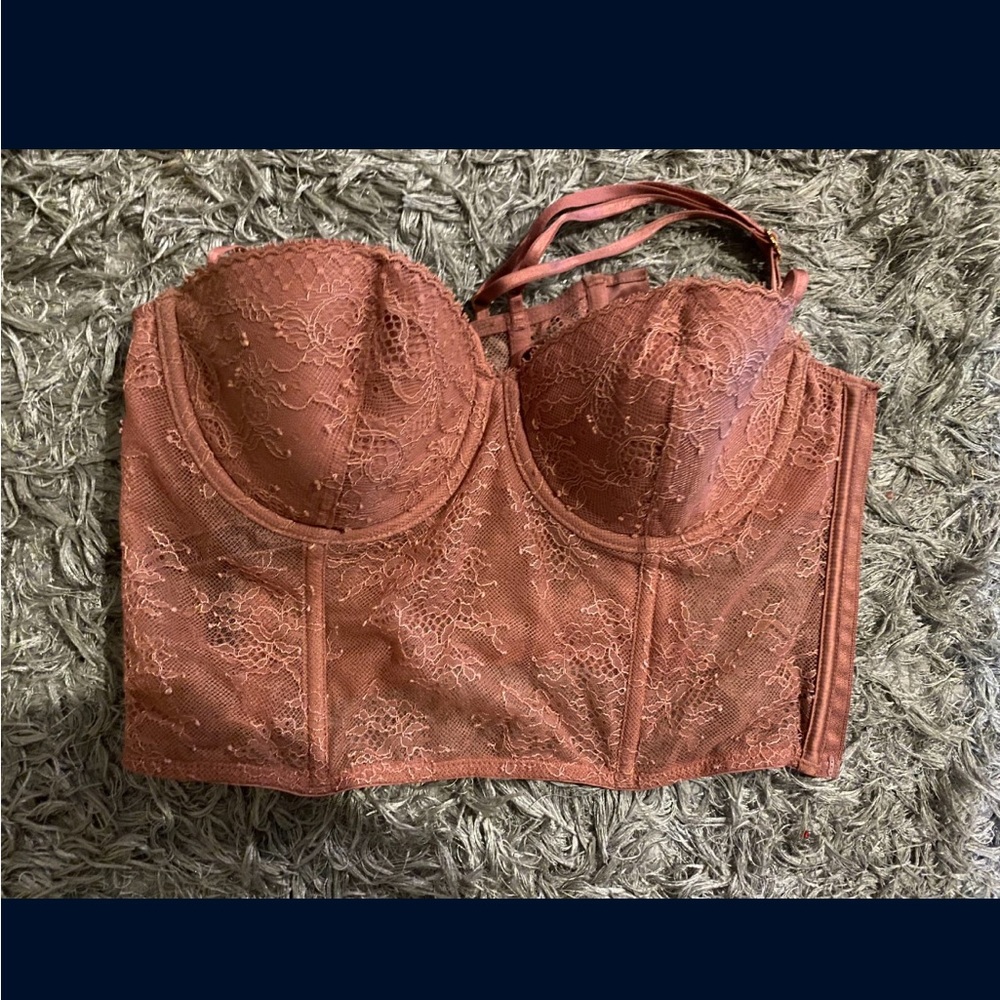 Victoria’s Secret size 32D corset bra